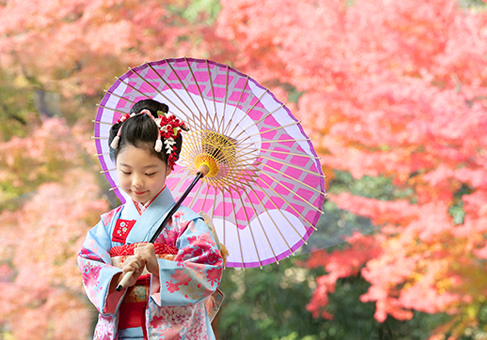 ７歳女の子紅葉の七五三写真